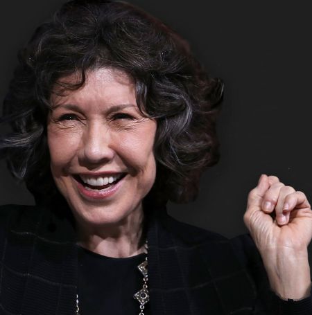 Lily Tomlin's net worth is estimated to be $20 million.